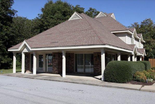 Located in the heart of Simpsonville. 309 SE Main St.