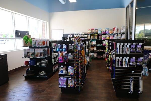 Enjoy shopping in our retail area stocked with veterinary endorsed foods, toys, training and grooming tools, and yummy treats for your pet