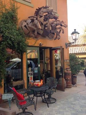 Mexican inspired Art/jewelry/accessories/sculptures/furniture/outdoor accessories/artifacts. A must stop by if your in lake lv!