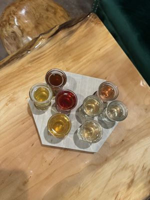 Tasting flight 8 different meads