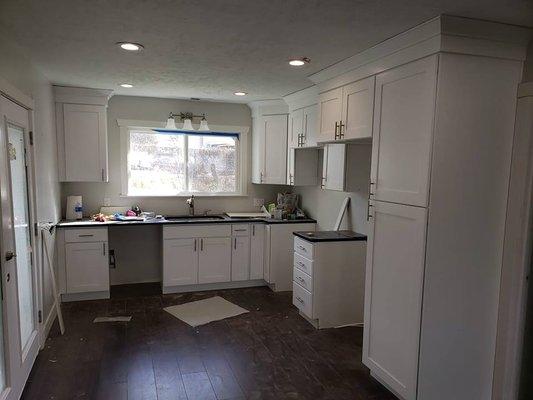 White Shaker Cabinets Crown