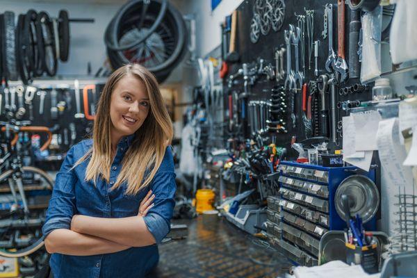 Connecting auto shops with customers and auto repair shops.