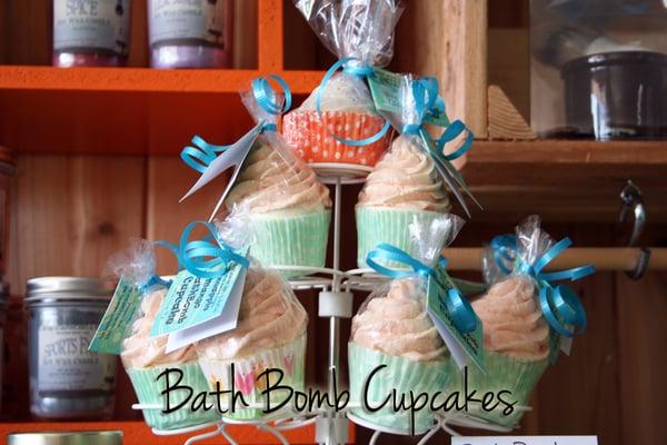 Bath Bomb Cupcakes make great gifts!