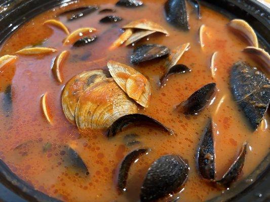 Mussels & clam (YUM!)