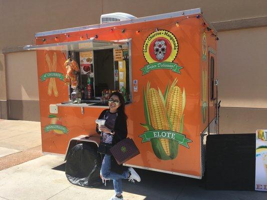 Corn in a cup food truck!