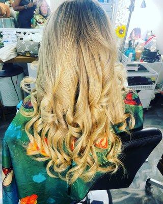 Blowdry with waves