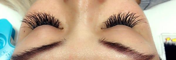 Eyelash extensions done by Faith. Last 3-4 weeks #noclumps