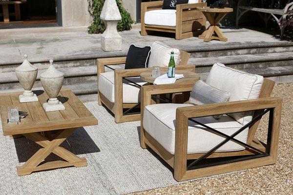 Transform your outdoor space with a stunning set of Summer Classics outdoor furniture.