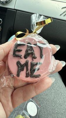 Eat me cookie