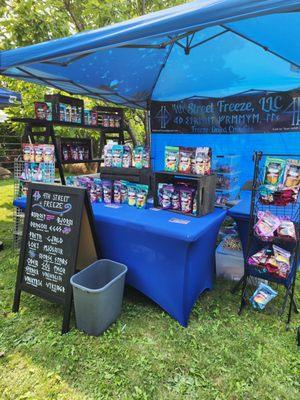 4th Street Freeze booth at an event at Henry Estate Winery in Sutherlin OR