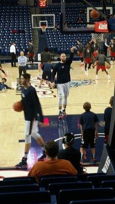 Watching Karnowski warm up prior to the game, DEC 21, 2016.  GO BULLDOGS!