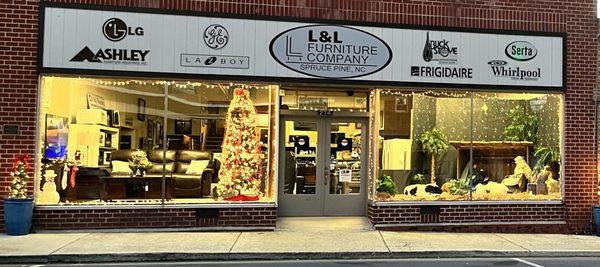 L&L Furniture