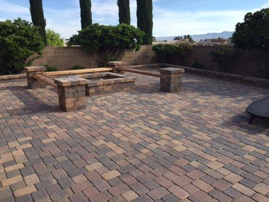 Hardscape firepit