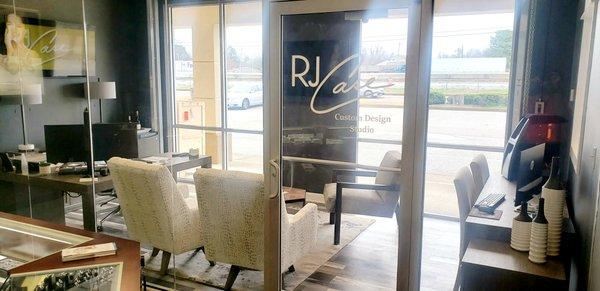 RJCase Custom Design Studio only at Roberts Jewelers