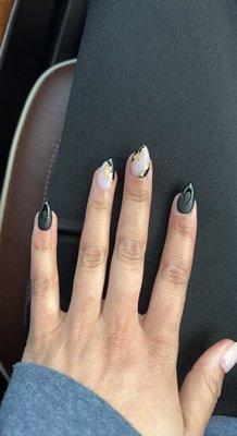 Full set with stiletto shape and nails design