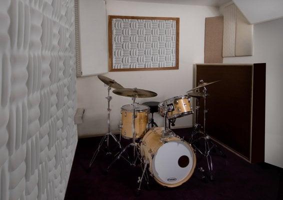 Isolated drum room