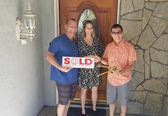 Happy buyers, I found them a house : )