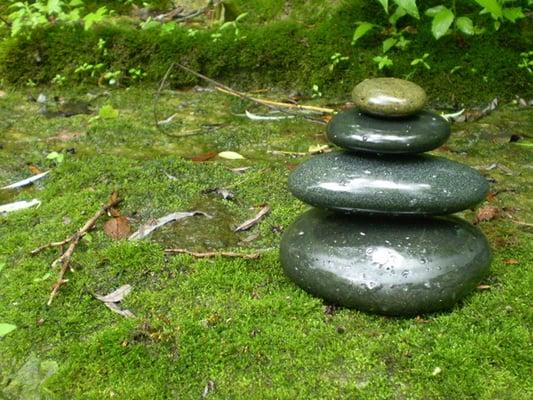 Some of my favorite basalt stones, posing @ Frontenac Creek, Trumansburg. :-)