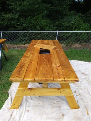 Crab style picnic table