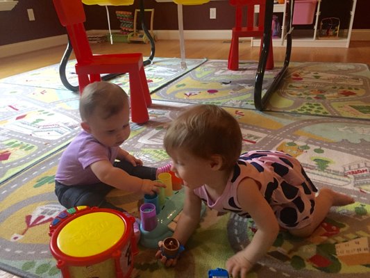 Toddlers fun with music