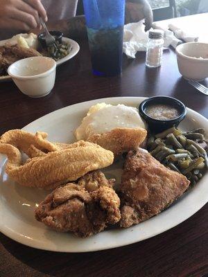 Fish and chicken combo. So good!!