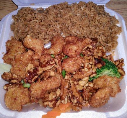 Walnut shrimp, zero real sauce, shrimp like from a bag, why so many bare walnuts? 0/5