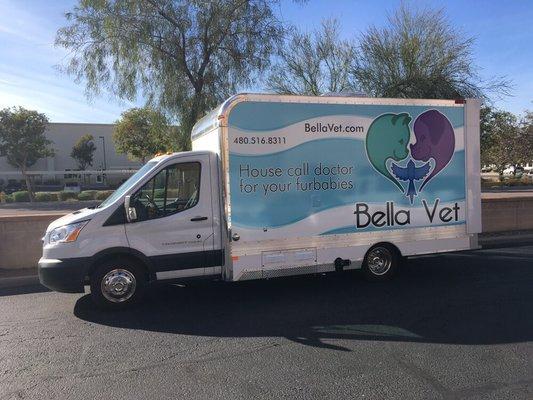 Bella Vet mobile clinic truck