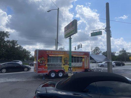 Food Truck outside