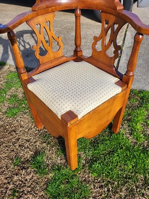 Corner chair