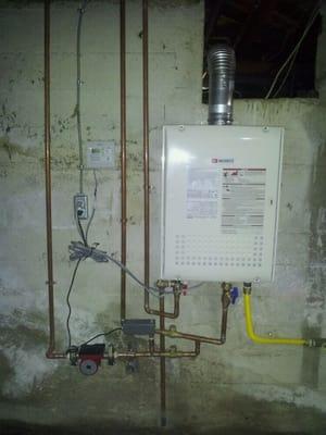 tankless water heater with recirculating system