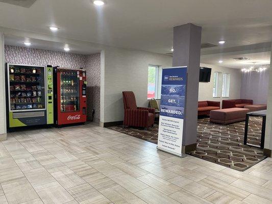 Orangewood Inn & Suites Kansas City Airport