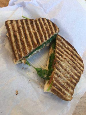 Spicy king: spicy mayo, mozzarella, spinach, tomato and chicken