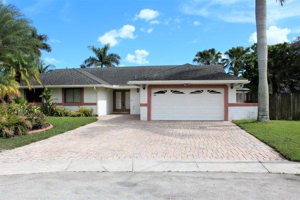 Sold In Davie