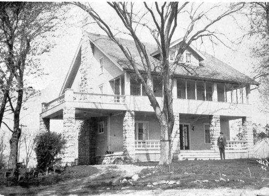 1917 - Home built by World Heavyweight boxing champion, Jess Willard, circa 1917