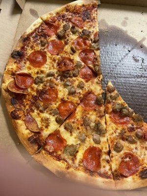 Sausage and Pepperoni Pizza 16"