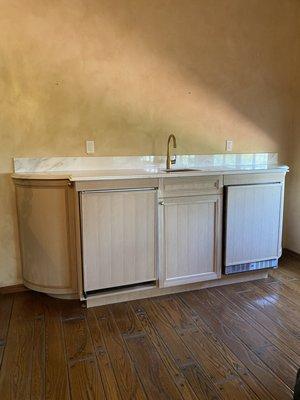 Wet bar