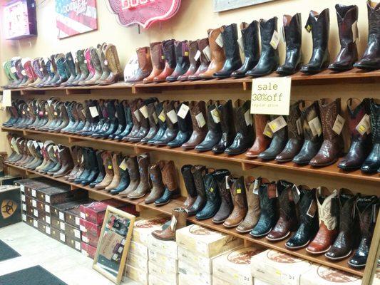 Lucchese, Ariat, Double-H, and many more boot brands available.