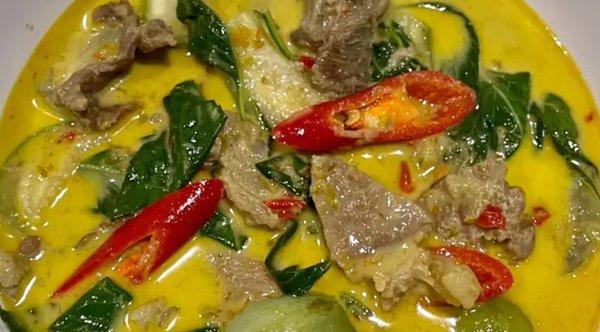 Green Curry with Beef
Serve with Justine Rice and One side
$13
Rotation
Gluten Friendly