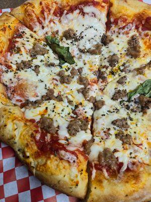 Classic Sausage pizza