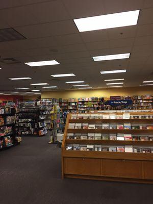 Books A Million of Harrisburg -- 5125 Jonestown Road / Route 22, Harrisburg             Interior