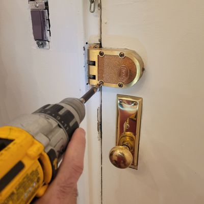 Pick A Lock Locksmith - Ozone Park