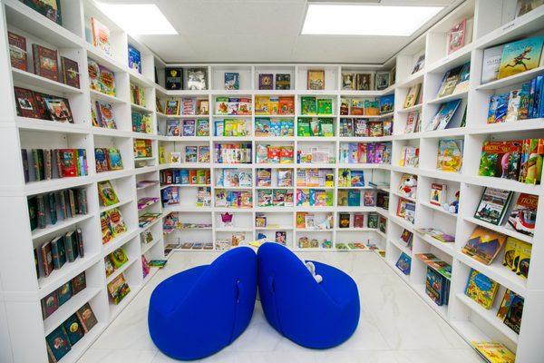 Books & Toys - Sunny Isles