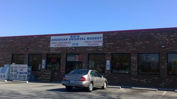 Nie's American Oriental Market