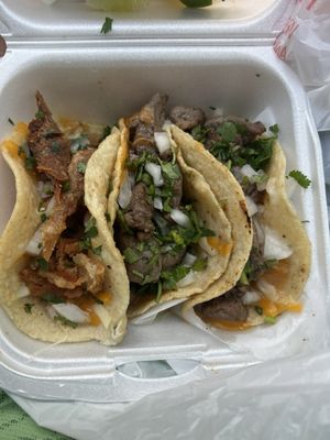 Tacos de Asada y Chicharron