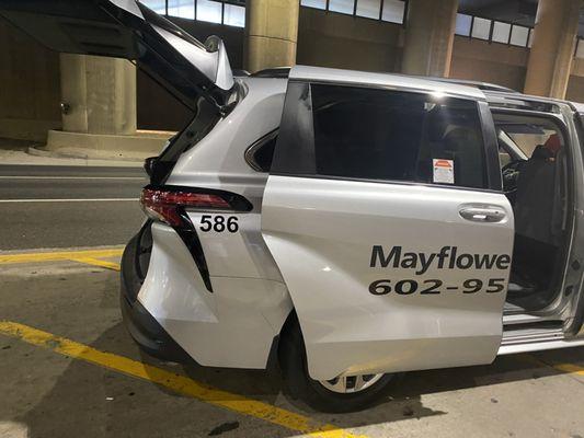 Taxi #586 for Mayflower