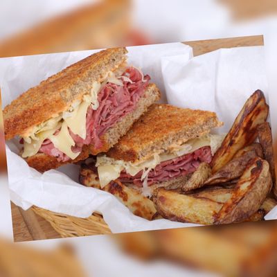 Special: Pastrami with fries