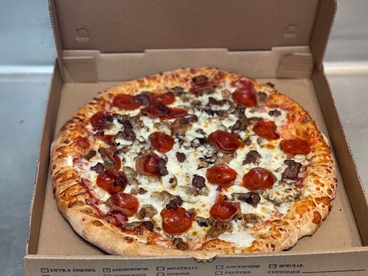 Meat lovers pizza 14"