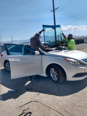 Caloy and Rafa installing 2014 sonata windshield