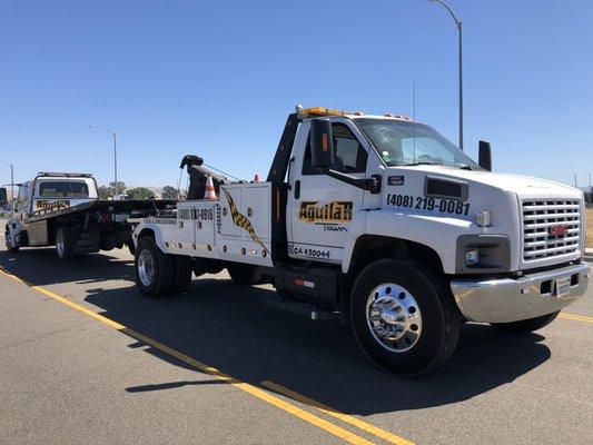 Medium duty tow truck