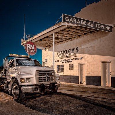 Oakleys Garage and Towing